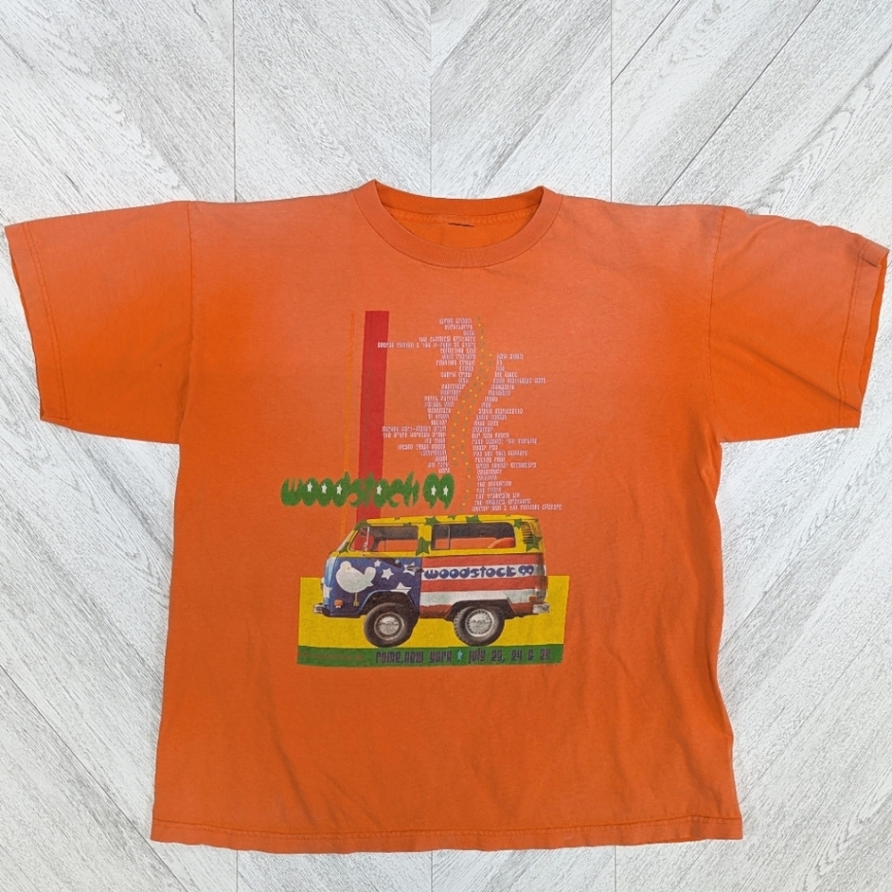 Vintage 90’s Woodstock Band Tee Orange Bus 1999Regular vintage wear and‎ fading